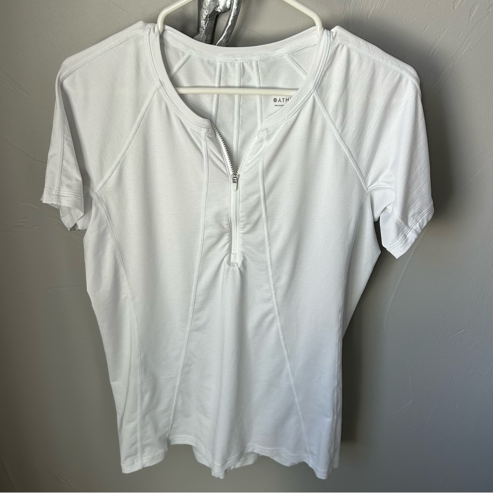 Athleta UV protection white shirt size large great condition with pocket